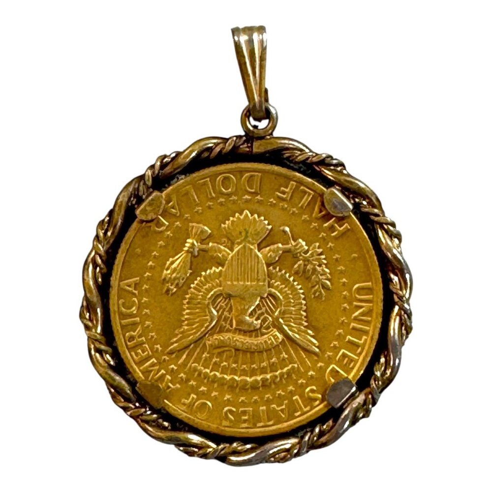 1972 Kennedy Half Dollar Coin Pendant In Gold-Tone Rope Frame Vintage President - Picture 2 of 4